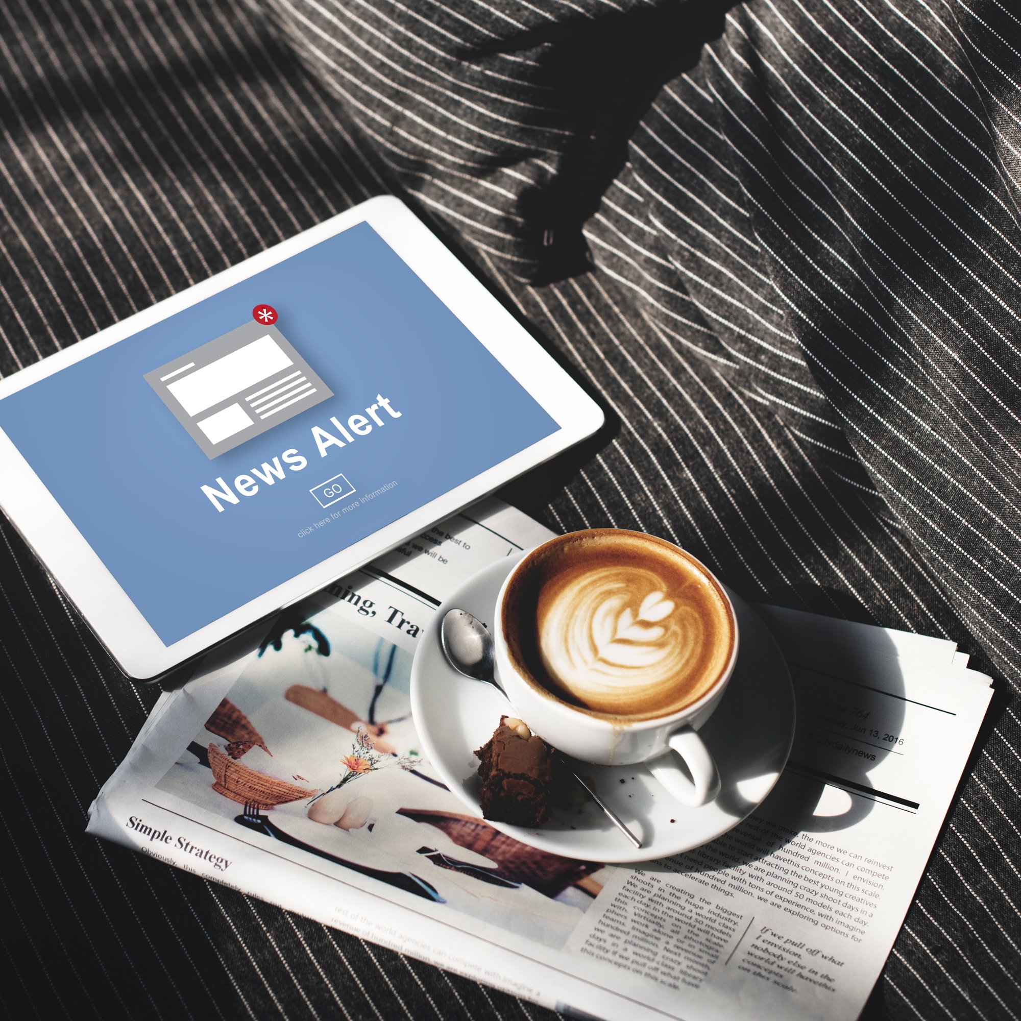 news-alert-announcement-broadcast-article-concept news-alert-announcement-broadcast-article-concept